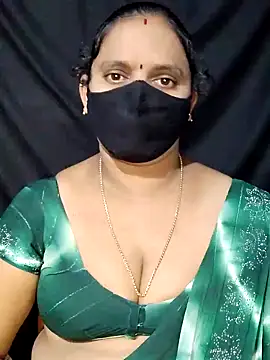 Snapshot of vintage-vibs chatting on 02.05.25 vintage-vibs online show from 02.05.25