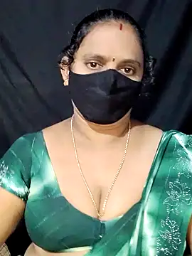 Snapshot of vintage-vibs chatting on 02.05.25 vintage-vibs online show from 02.05.25