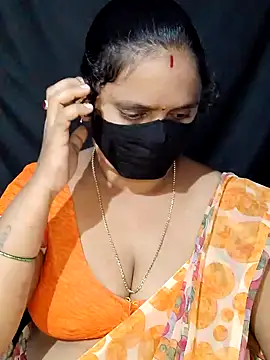 Snapshot of vintage-vibs chatting on 02.06.25 vintage-vibs online show from 02.06.25