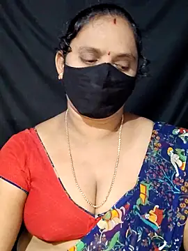 Snapshot of vintage-vibs chatting on 02.12.25 vintage-vibs online show from 02.12.25