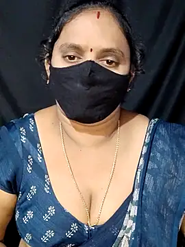 Snapshot of vintage-vibs chatting on 02.18.25 vintage-vibs online show from 02.18.25