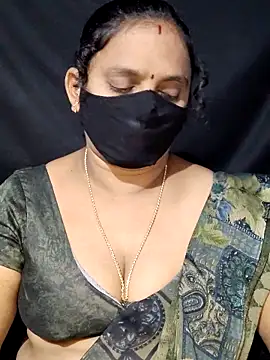 Snapshot of vintage-vibs chatting on 02.20.25 vintage-vibs online show from 02.20.25