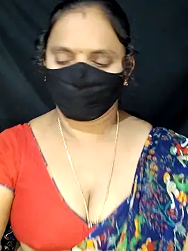 Snapshot of vintage-vibs chatting on 02.28.25 vintage-vibs online show from 02.28.25