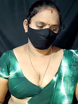 Snapshot of vintage-vibs chatting on 03.01.25 vintage-vibs online show from 03.01.25