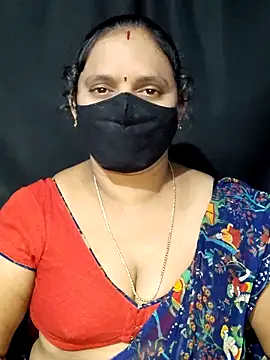 Snapshot of vintage-vibs chatting on 03.07.25 vintage-vibs online show from 03.07.25