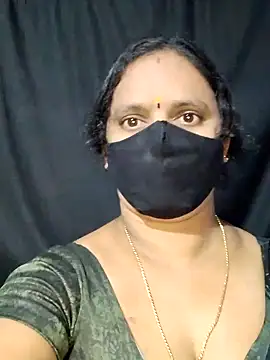 Snapshot of vintage-vibs chatting on 03.09.25 vintage-vibs online show from 03.09.25