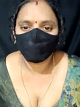 Snapshot of vintage-vibs chatting on 03.09.25 vintage-vibs online show from 03.09.25