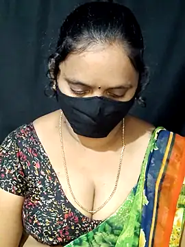 Snapshot of vintage-vibs chatting on 03.11.25 vintage-vibs online show from 03.11.25