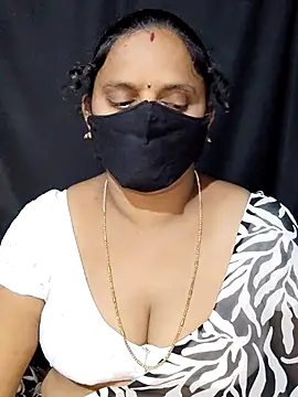 Snapshot of vintage-vibs chatting on 09.09.25 vintage-vibs online show from 09.09.25