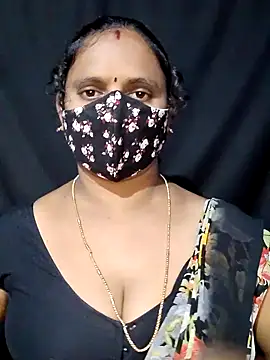 Snapshot of vintage-vibs chatting on 09.13.25 vintage-vibs online show from 09.13.25