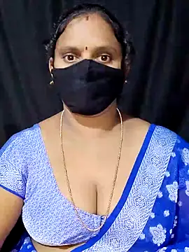 Snapshot of vintage-vibs chatting on 09.20.25 vintage-vibs online show from 09.20.25