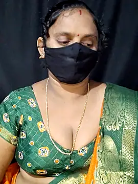 Snapshot of vintage-vibs chatting on 09.24.25 vintage-vibs online show from 09.24.25