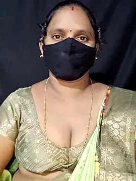 Snapshot of vintage-vibs chatting on 09.25.25 vintage-vibs online show from 09.25.25