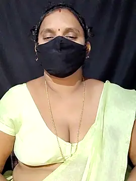 Snapshot of vintage-vibs chatting on 09.26.25 vintage-vibs online show from 09.26.25