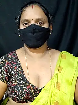 Snapshot of vintage-vibs chatting on 10.07.25 vintage-vibs online show from 10.07.25