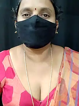 Snapshot of vintage-vibs chatting on 10.10.25 vintage-vibs online show from 10.10.25