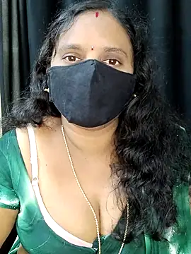 Snapshot of vintage-vibs chatting on 10.16.25 vintage-vibs online show from 10.16.25