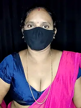 Snapshot of vintage-vibs chatting on 10.19.25 vintage-vibs online show from 10.19.25