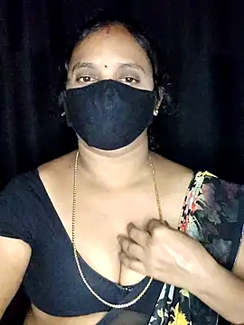 Snapshot of vintage-vibs chatting on 10.20.25 vintage-vibs online show from 10.20.25