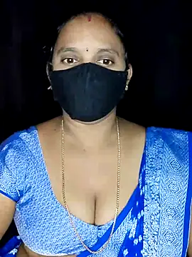 Snapshot of vintage-vibs chatting on 10.21.25 vintage-vibs online show from 10.21.25