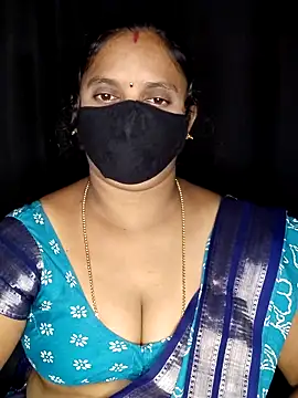 Snapshot of vintage-vibs chatting on 11.09.25 vintage-vibs online show from 11.09.25