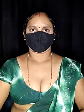 Snapshot of vintage-vibs chatting on 11.16.25 vintage-vibs online show from 11.16.25