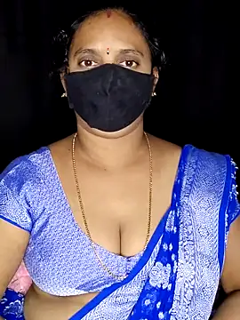 Snapshot of vintage-vibs chatting on 11.17.25 vintage-vibs online show from 11.17.25