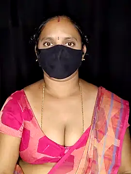 Snapshot of vintage-vibs chatting on 11.24.25 vintage-vibs online show from 11.24.25