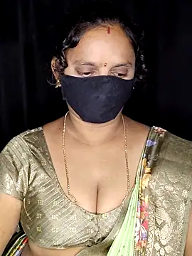 Snapshot of vintage-vibs chatting on 11.28.25 vintage-vibs online show from 11.28.25