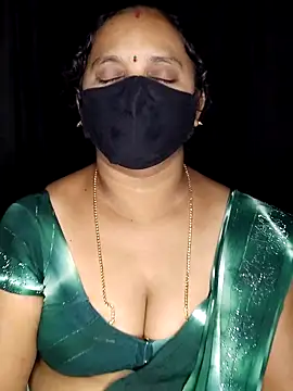 Snapshot of vintage-vibs chatting on 12.02.25 vintage-vibs online show from 12.02.25