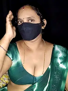 Snapshot of vintage-vibs chatting on 12.15.25 vintage-vibs online show from 12.15.25