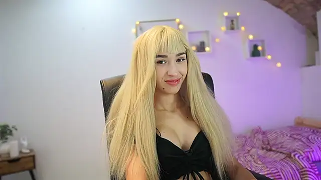 Amai  Liu online show from 10.19.25