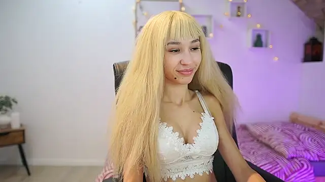 Amai  Liu online show from 11.21.25