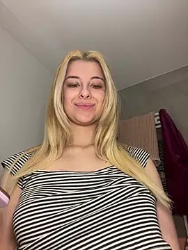 Mia-Minou online show from 03.16.25