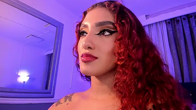 Snapshot of hallsredd chatting on 12.07.24 hallsredd online show from 12.07.24