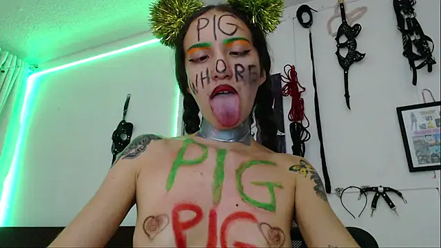 Eloise-brown online show from 01.18.25