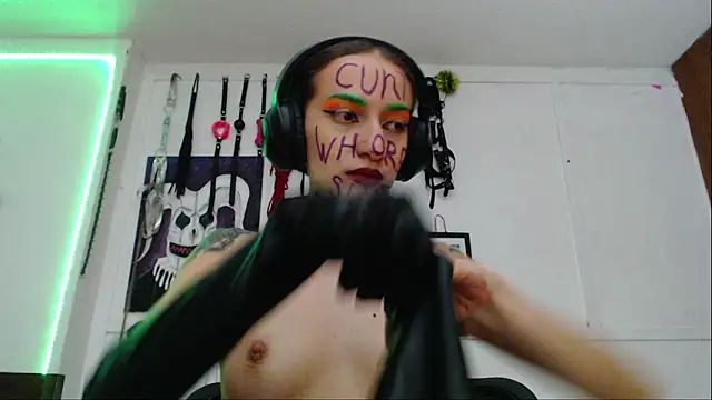 Eloise-brown online show from 01.27.25