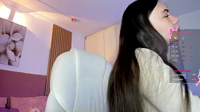 mia nevaeh online show from 04.25.26
