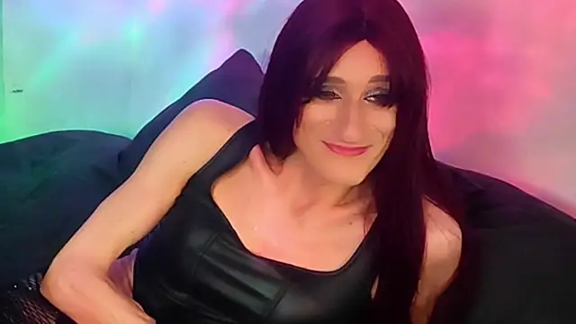 Snapshot of LuvNuk chatting on 12.07.24 LuvNuk online show from 12.07.24