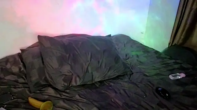 Snapshot of LuvNuk chatting on 12.22.24 LuvNuk online show from 12.22.24