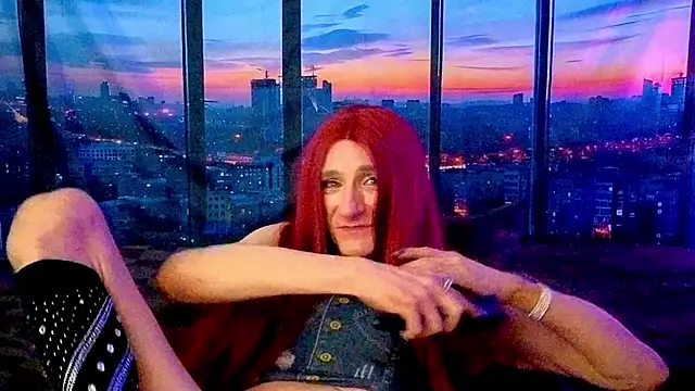 Snapshot of LuvNuk chatting on 02.25.25 LuvNuk online show from 02.25.25