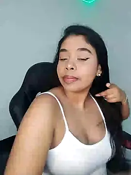 Snapshot of Fanny_Klean chatting on 12.26.24 Fanny Klean online show from 12.26.24