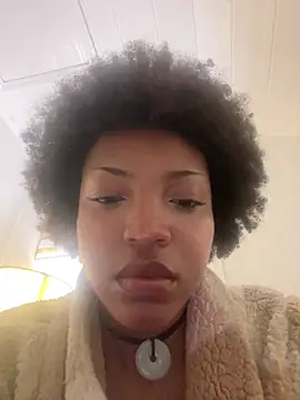 Snapshot of KimiAqua chatting on 02.21.26 KimiAqua online show from 02.21.26