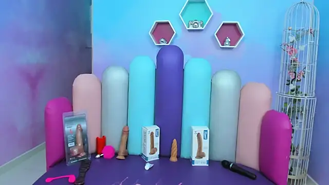 LYA SWEETX online show from 02.04.25