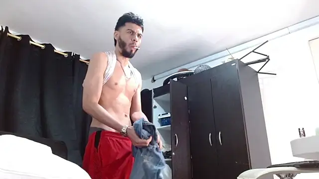 Snapshot of badanyboy chatting on 12.04.25 badanyboy online show from 12.04.25