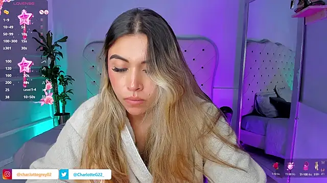Snapshot of charlotte__grey chatting on 01.14.25 charlotte grey online show from 01.14.25