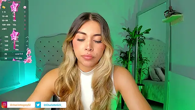 Snapshot of charlotte__grey chatting on 01.18.25 charlotte grey online show from 01.18.25