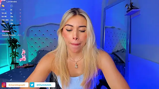 Snapshot of charlotte__grey chatting on 02.28.25 charlotte grey online show from 02.28.25