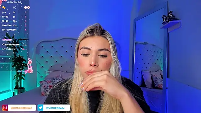 Snapshot of charlotte__grey chatting on 03.07.25 charlotte grey online show from 03.07.25