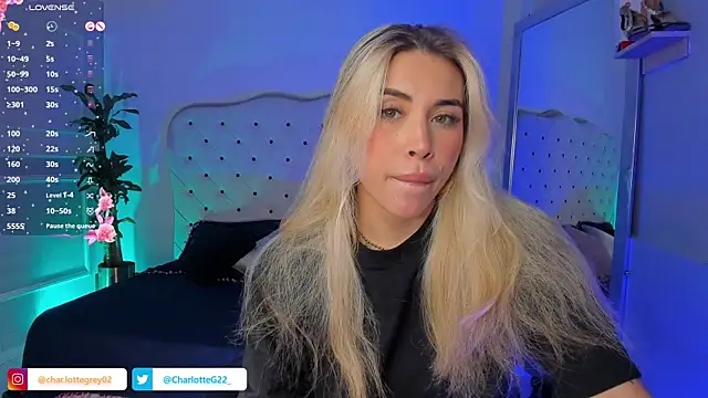 Snapshot of charlotte__grey chatting on 03.12.25 charlotte grey online show from 03.12.25
